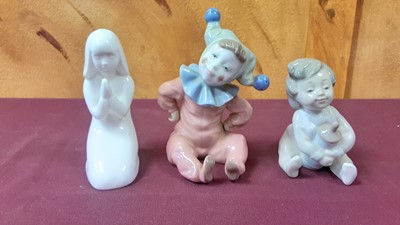 Lot 1162 - Thirteen Royal Doulton and NAO figures