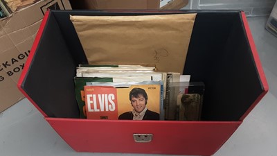 Lot 476 - Lot of Elvis records and other Elvis collectables