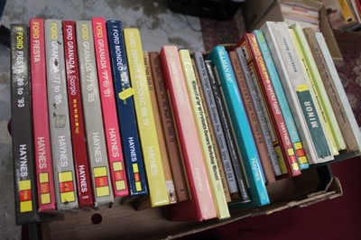 Lot 2032 - Five boxes of various classic car workshop manuals to include Haynes manuals and others (5 boxes)