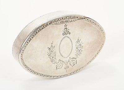 Lot 301 - George III silver oval snuff box by Phipps & Robinson