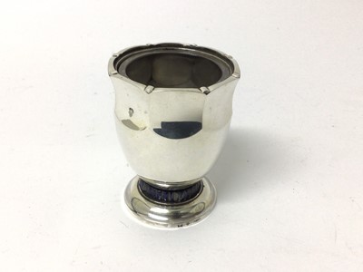 Lot 211 - Art Deco French silver pot with lapis lazuli collar