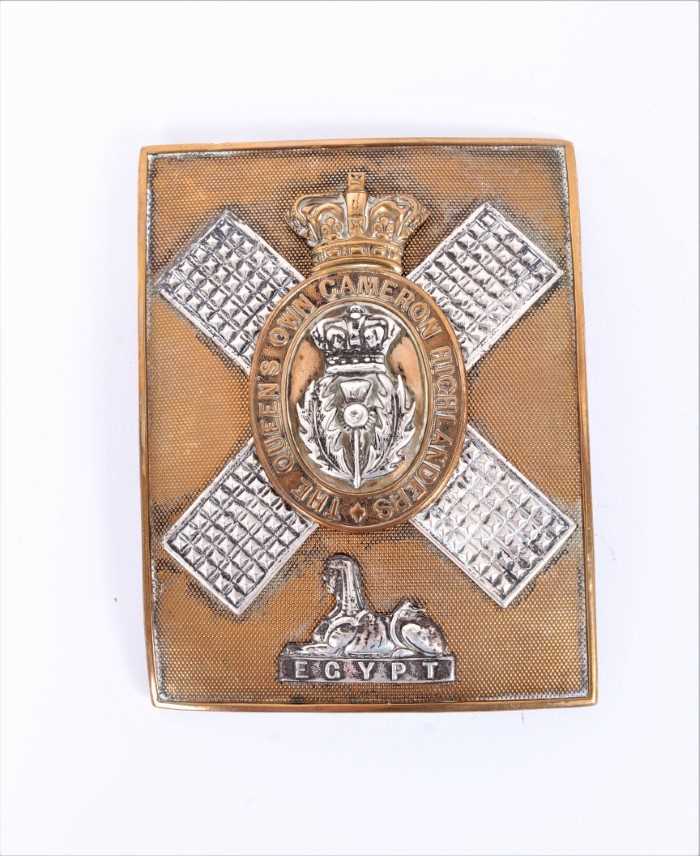 Lot 731 - Victorian Scottish, The Queen’s Own Cameron Highlanders, Victorian Officer’s shoulder belt plate a silver Sphinx Egypt battle honour. Two hooks and two studs to reverse.