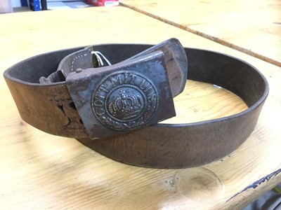 Lot 728 - First World War Imperial German army belt buckle with original leather belt, with makers stamp and dated 1916