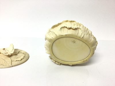 Lot 4 - Carved ivory box and cover