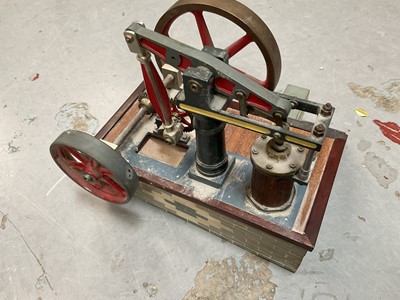 Lot 1978 - Scratch built miniature engine