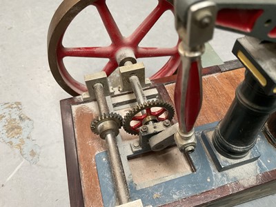 Lot 1978 - Scratch built miniature engine