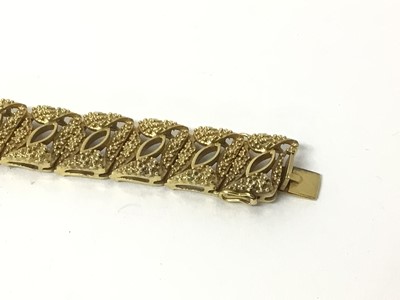Lot 76 - 9ct gold bracelet