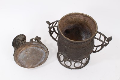 Lot 778 - Ashanti bronze dust pot