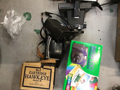 Lot 449 - One box of mixed cameras and accessories