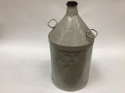 Lot 2026 - Vintage petrol can