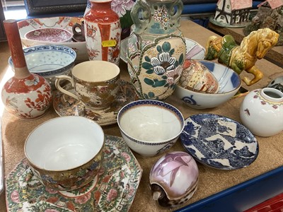 Lot 207 - Japanese and other oriental ceramics