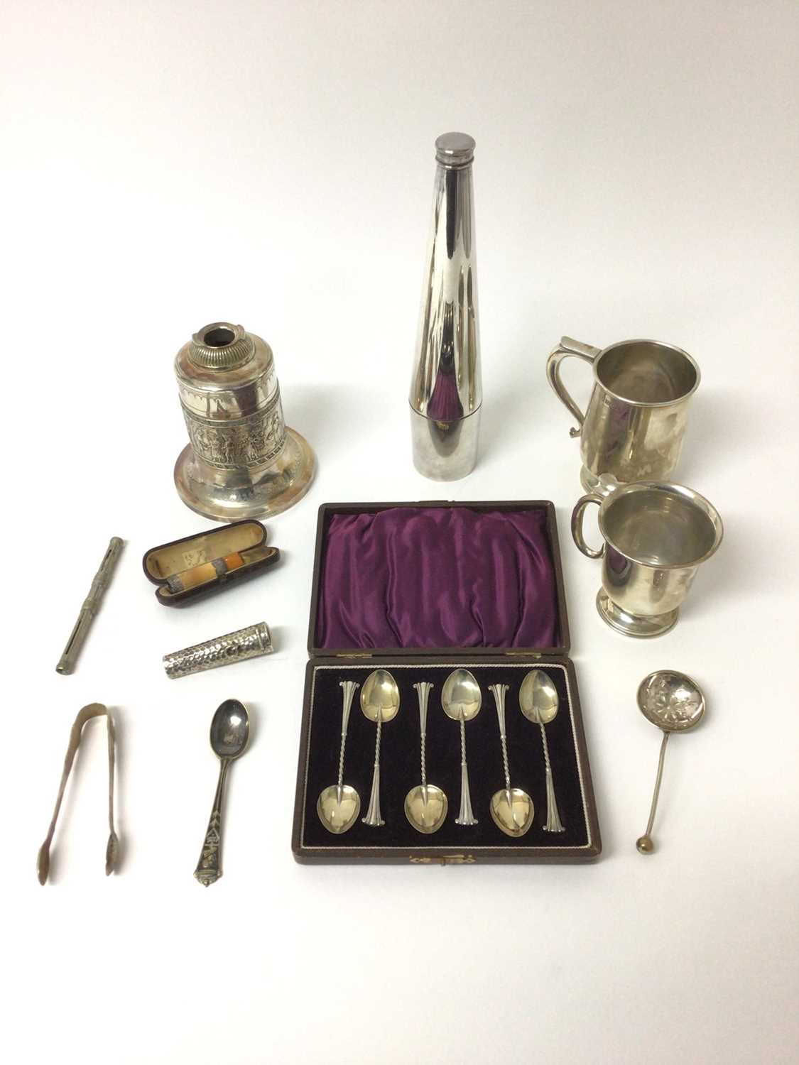 Lot 62 - Collection of silver and silver plate