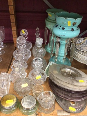 Lot 559 - Collection of glass