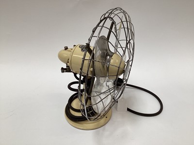 Lot 2415 - Vintage Limit desk fan