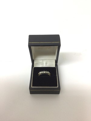 Lot 63 - 18ct gold diamond five stone ring