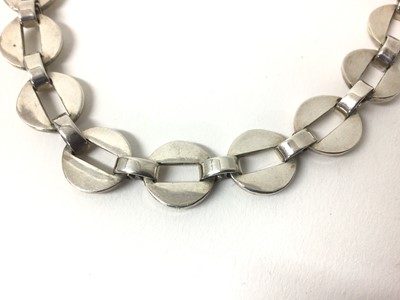 Lot 81 - Silver necklace