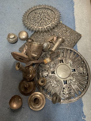 Lot 663 - Scrap silver and other items