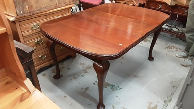 Lot 874 - Early 20th century mahogany extending dining table with one extra leaf on cabriole legs, 147cm x 106cm and a similar sideboard