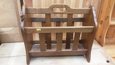 Lot 877 - Oak magazine rack with squirrel mount