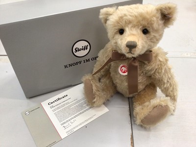 Lot 1880 - Steiff 2017 Bear 691050 and 2017 Club Edition 421396, both boxed and with certificates.