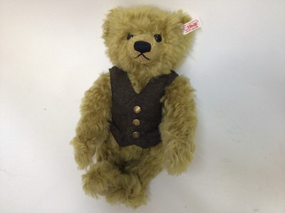 Lot 1882 - Steiff 2005 Howard Musical bear 662133, 2008 Teddy bear Scrapbook 420009 and 2006 Mozart (missing quill and manuscript) 657108.  All boxed with certficates.