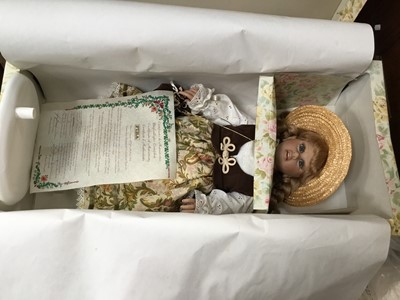 Lot 507 - Two Fiba Collection porcelain head dolls in boxes and other dolls