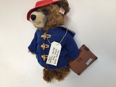 Lot 1885 - Steiff Paddington 664632 and The Vienna Boys Choir 659966, both boxed with certificates.