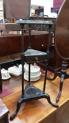 Lot 930 - Georgian style wig stand with single drawer, 79cm high