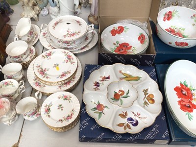 Lot 305 - Royal Albert Moss Rose tea and dinner ware, together with Royal Worcester boxed dishes