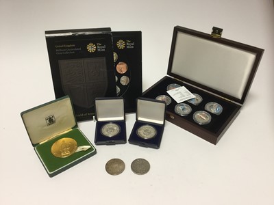Lot 415 - World - Mixed coins and medallions to include Royal Mint issued Tower of London