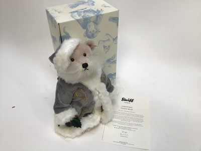 Lot 1893 - Steiff 2016 Christmas bear 021671, boxed with certificate.