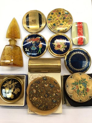 Lot 499 - Group vintage compacts and amber glass scent bottle