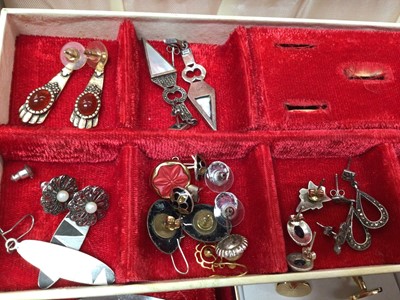 Lot 695 - Jewellery box containing silver marcasite earrings, Scottish silver brooch, other vintage costume jewllery, various wristwatches and bijouterie