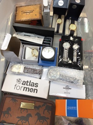 Lot 695 - Jewellery box containing silver marcasite earrings, Scottish silver brooch, other vintage costume jewllery, various wristwatches and bijouterie