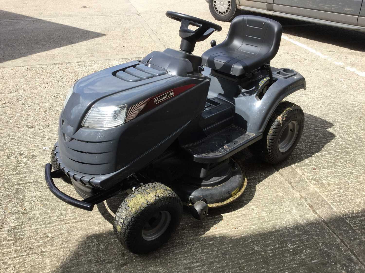 Lot 2 - Mountfield T38M- SD Petrol Ride on Lawnmower, with receipt for purchase 2nd August 2017 at a cost of £1,458