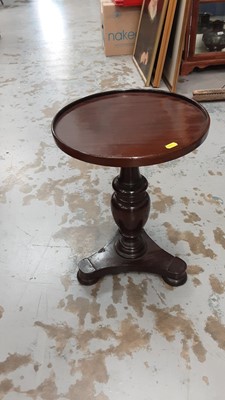 Lot 847 - Victorian mahogany occasional table/stand with circular top on tripod base