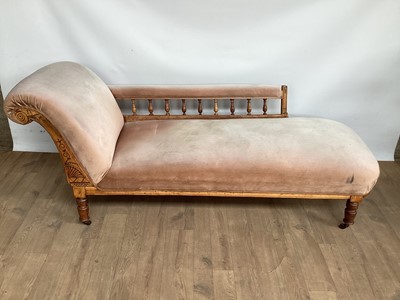 Lot 1076 - Edwardian Chaise lounge balustraded rail-back, turned legs