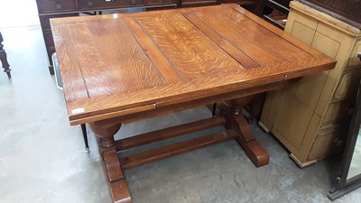 Lot 1101 - Good quality 1930's oak draw leaf dining table on bulbous supports joined by stretchers, 122cm x 91cm