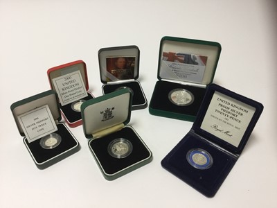 Lot 417 - G.B. - Royal Mint silver proof piedforts to include Crown 'Entente Cordiale' 100th Anniversary 2004, £2 'Steam Locomotive' 200th Anniversary 2004, £1 2000, 20p 1982, 10p 1992 & 5p 1990 (N.B. All ca...