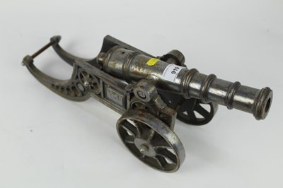 Lot 777 - Good decorative cannon