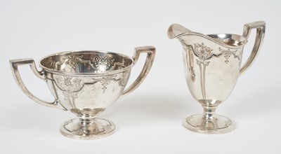 Lot 326 - American Sterling silver cream jug and sugar bowl