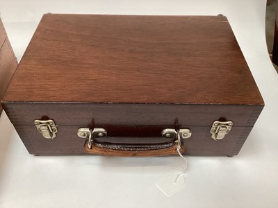 Lot 2435 - Medical (1950's) equipment