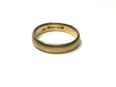 Lot 49 - 22ct gold wedding ring