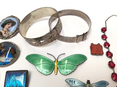 Lot 54 - Group silver and white metal jewellery