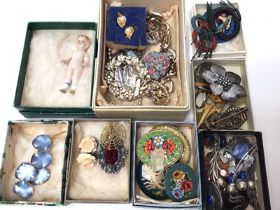 Lot 56 - Group vintage costume jewellery and bijouterie