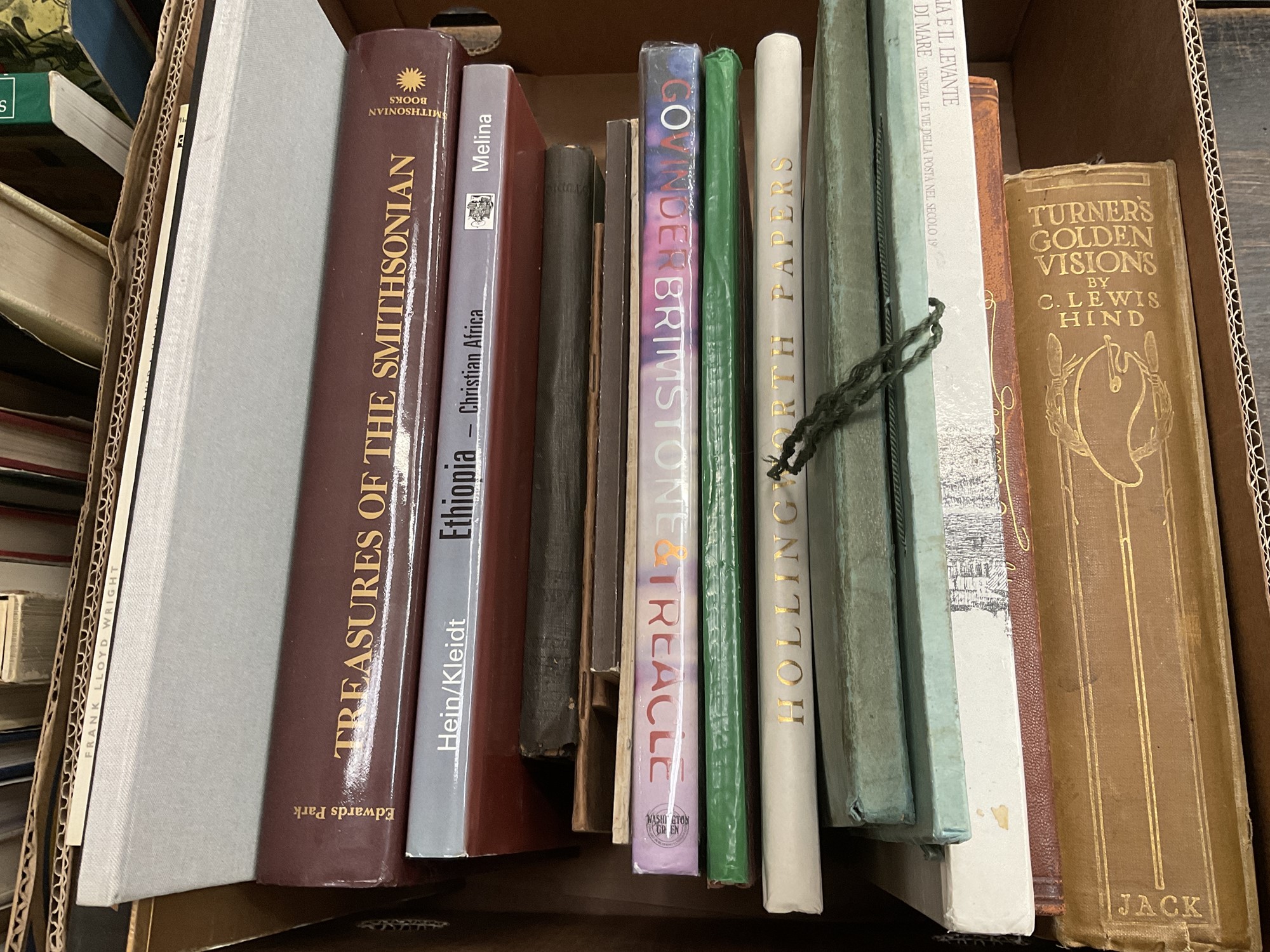 Lot 1722 - Two boxes of art reference books
