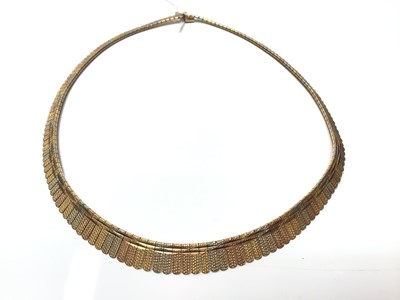 Lot 78 - Three colour gold (stamped 750) fringe style necklace