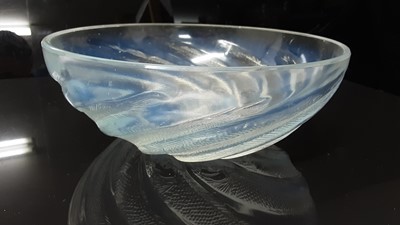 Lot 1007 - Rene Lalique Poissons pattern opalescent glass bowl, signed on base, 20.5cm diameter