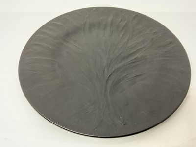 Lot 1012 - Lalique Algues Noir plate, signed on reverse, 28cm diameter