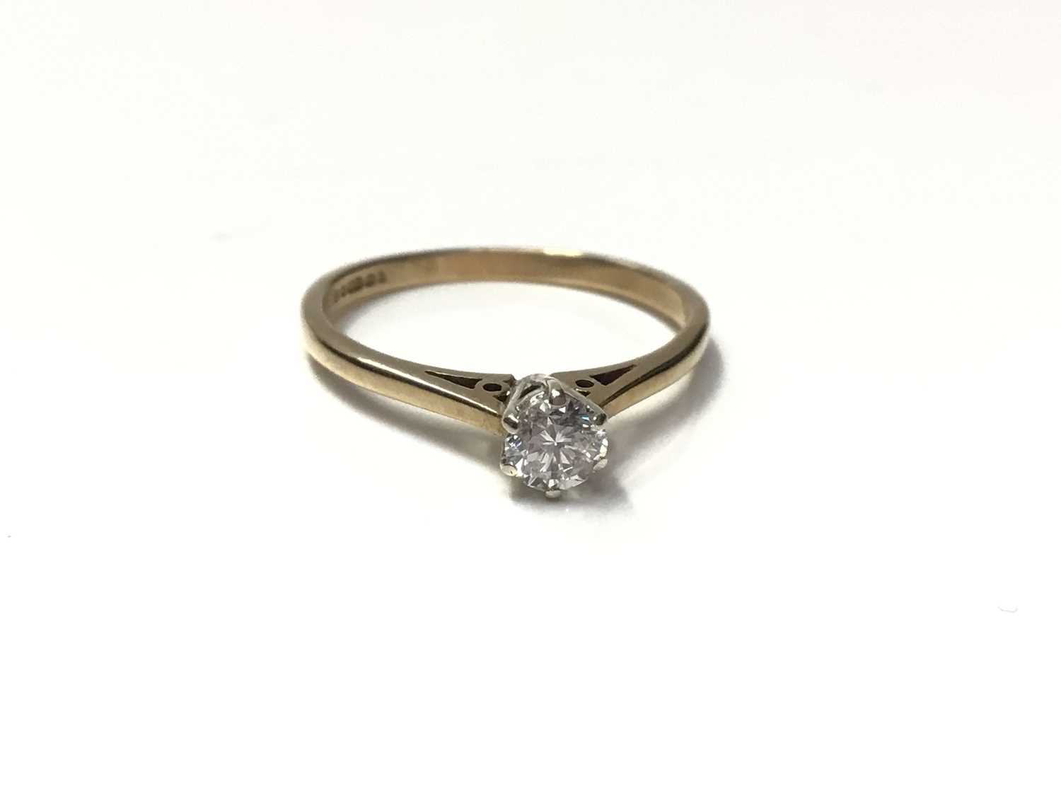 Lot 144 - 9ct gold diamond single stone ring